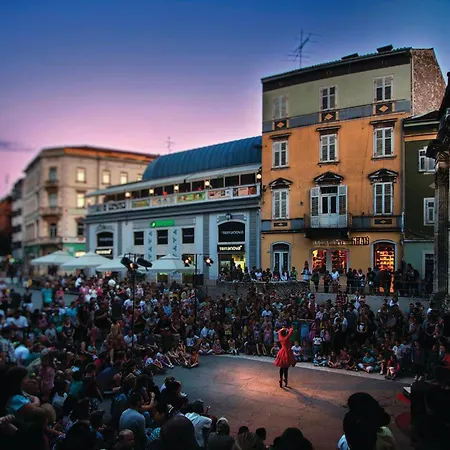 아파트 Beautiful In With Wifi *