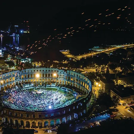 Beautiful In With Wifi * 풀라