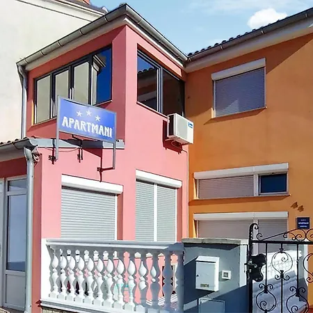 Apartamento 2 Bedroom Lovely Apartment In Pula *