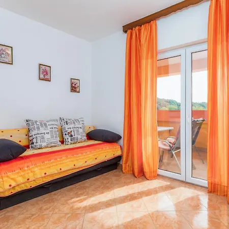 Lägenhet Beautiful In With Wifi Pula